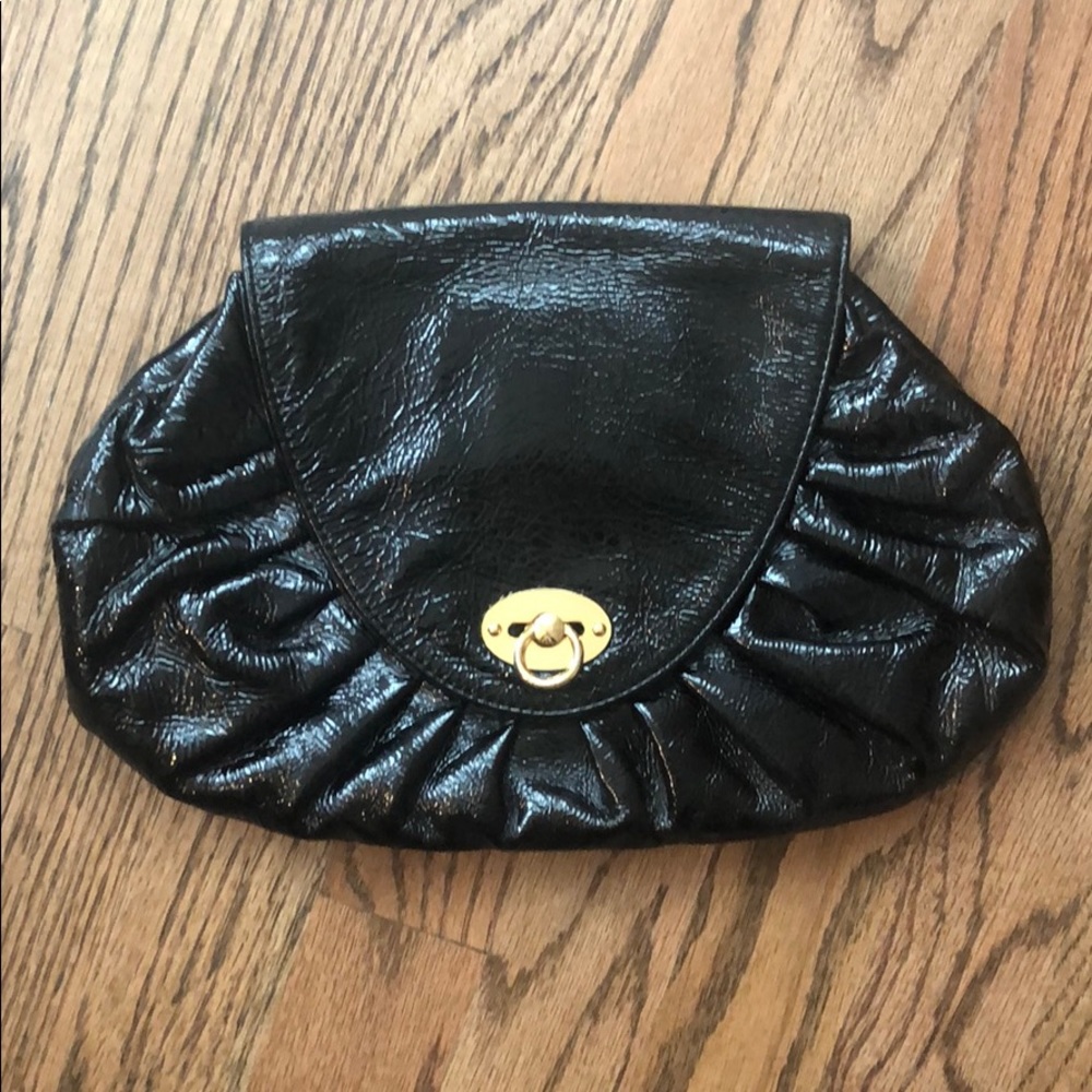 Patent Goldenbleu Clutch